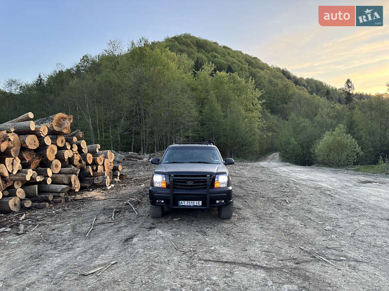 Пикап Cadillac Escalade 2002 в Ивано-Франковске