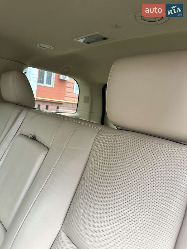 Внедорожник / Кроссовер Cadillac Escalade 2011 в Киеве