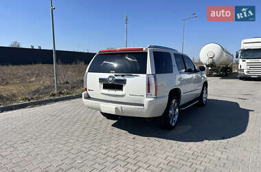 Внедорожник / Кроссовер Cadillac Escalade 2011 в 