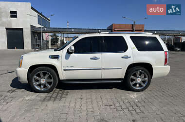 Внедорожник / Кроссовер Cadillac Escalade 2011 в 