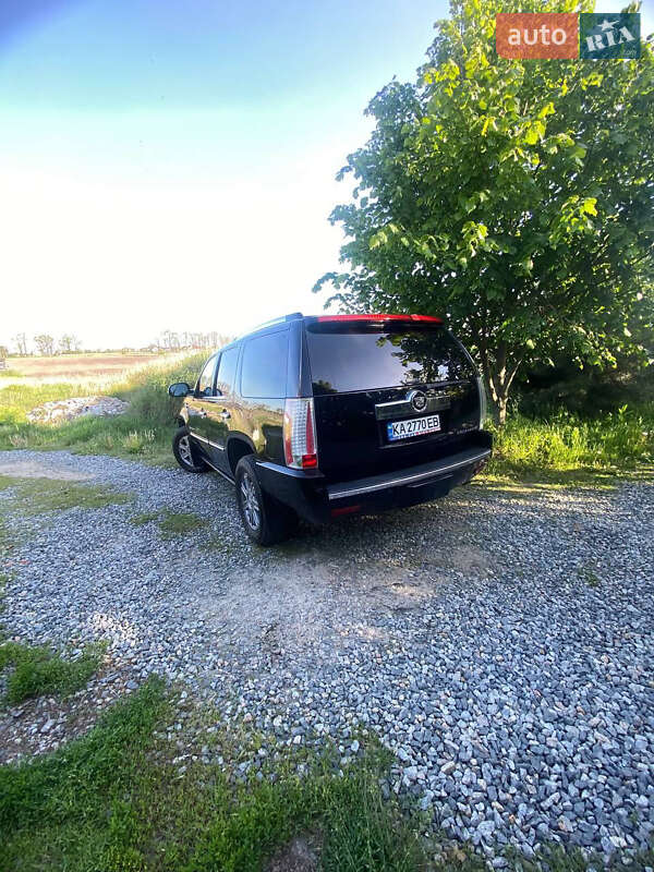 Внедорожник / Кроссовер Cadillac Escalade 2008 в Киеве фото 6 Внедорожник / Кроссовер Cadillac Escalade 2008 в Киеве
