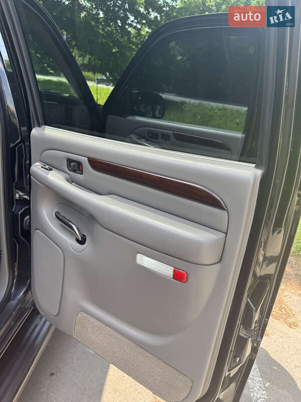 Пикап Cadillac Escalade 2002 в Ивано-Франковске