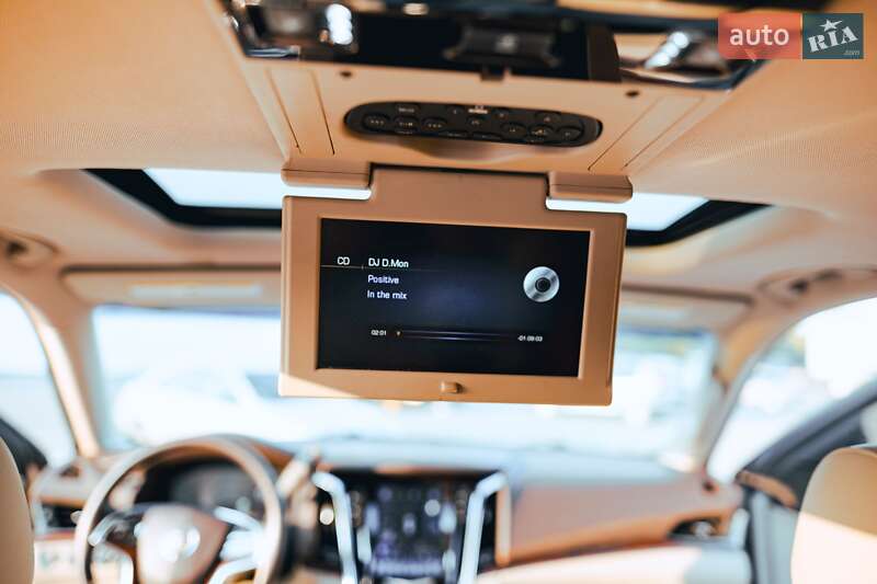 Внедорожник / Кроссовер Cadillac Escalade 2014 в Ужгороде