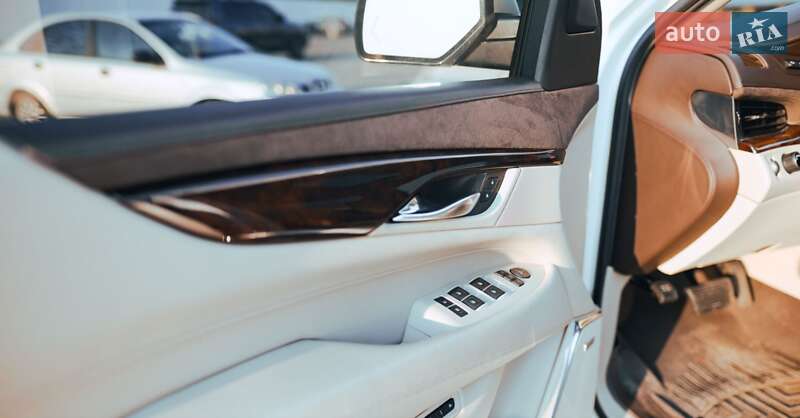 Внедорожник / Кроссовер Cadillac Escalade 2014 в Ужгороде фото 36 Внедорожник / Кроссовер Cadillac Escalade 2014 в Ужгороде