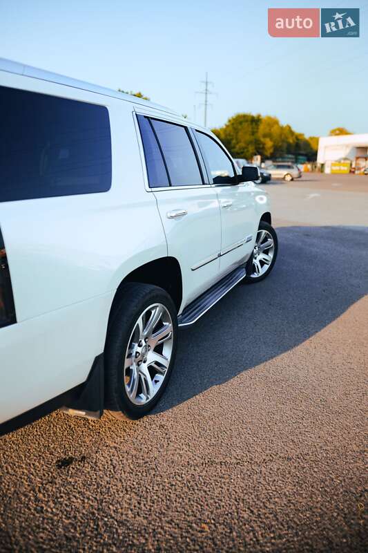 Внедорожник / Кроссовер Cadillac Escalade 2014 в Ужгороде фото 42 Внедорожник / Кроссовер Cadillac Escalade 2014 в Ужгороде