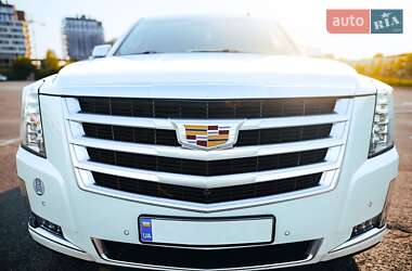 Внедорожник / Кроссовер Cadillac Escalade 2014 в 