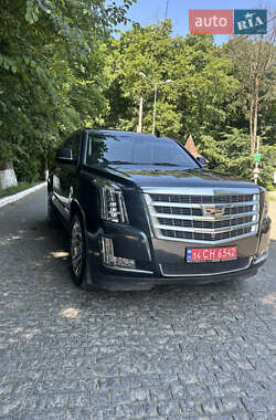 Внедорожник / Кроссовер Cadillac Escalade 2018 в 