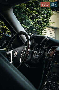 Внедорожник / Кроссовер Cadillac Escalade 2007 в 