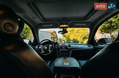 Внедорожник / Кроссовер Cadillac Escalade 2007 в 