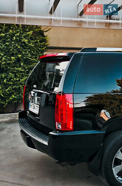 Внедорожник / Кроссовер Cadillac Escalade 2007 в 