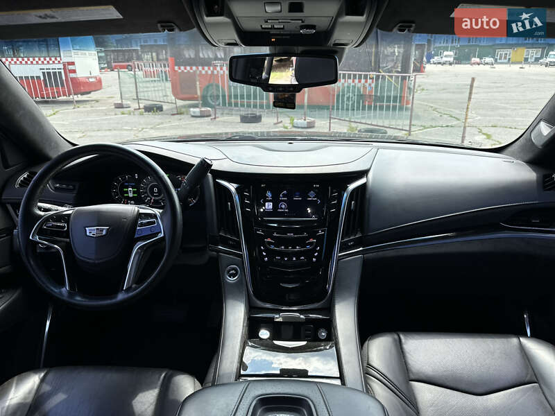 Внедорожник / Кроссовер Cadillac Escalade 2016 в Харькове