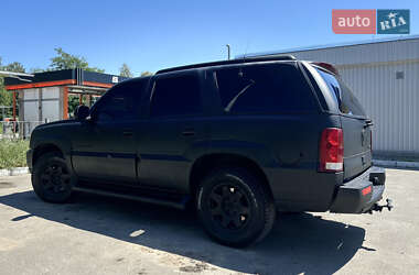 Внедорожник / Кроссовер Cadillac Escalade 2001 в 