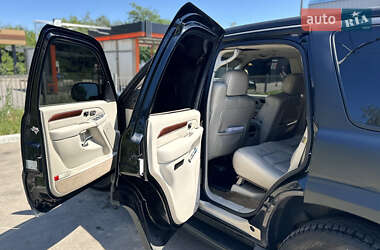 Внедорожник / Кроссовер Cadillac Escalade 2001 в 