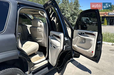 Внедорожник / Кроссовер Cadillac Escalade 2001 в 