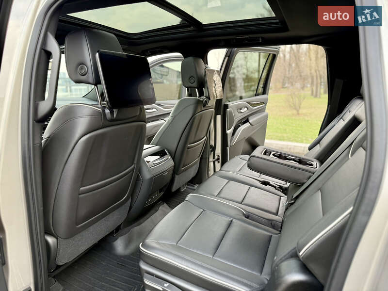 Внедорожник / Кроссовер Cadillac Escalade 2020 в Киеве