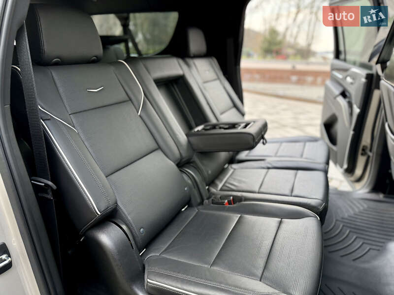 Внедорожник / Кроссовер Cadillac Escalade 2020 в Киеве