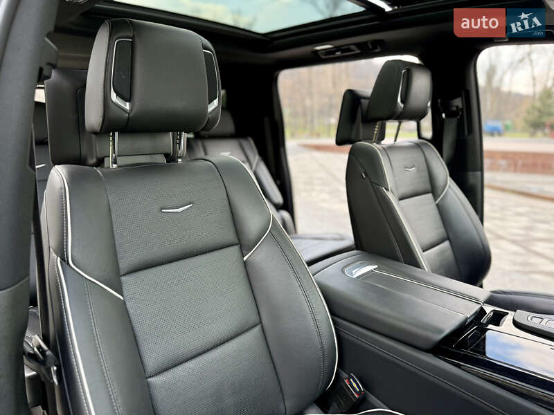 Внедорожник / Кроссовер Cadillac Escalade 2020 в Киеве
