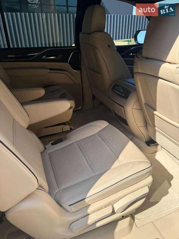 Внедорожник / Кроссовер Cadillac Escalade 2023 в Львове