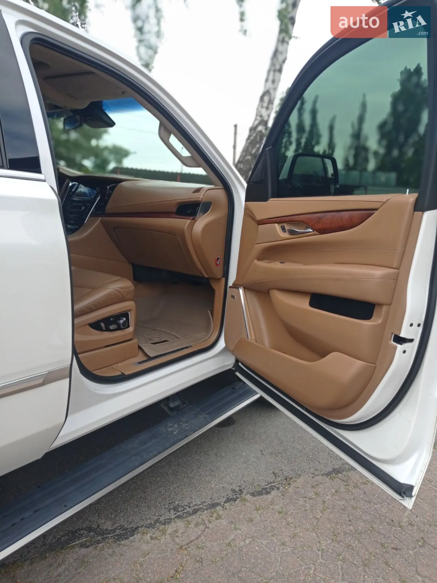 2016 Cadillac Escalade - мініатюра 28
