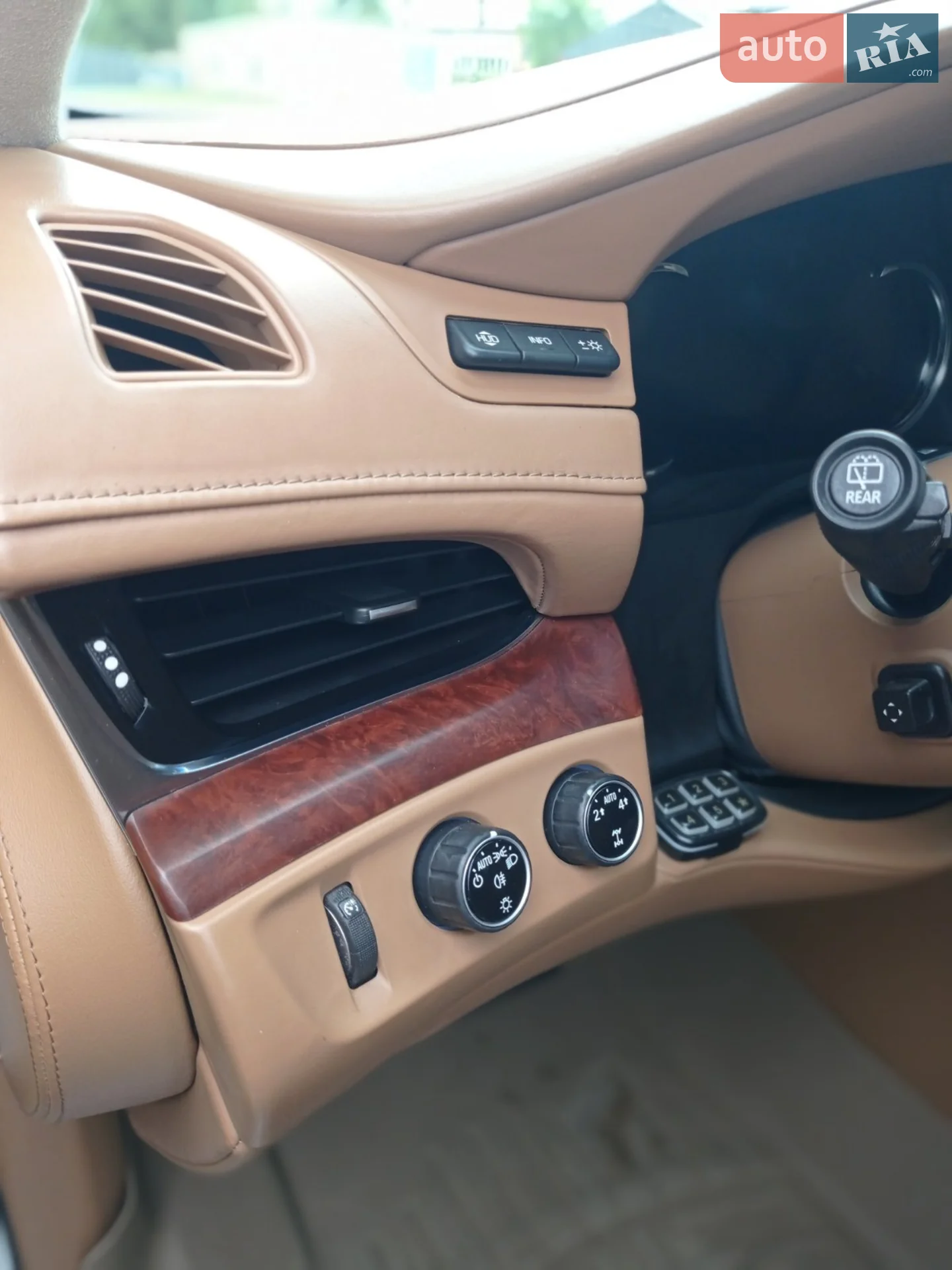 2016 Cadillac Escalade - мініатюра 35