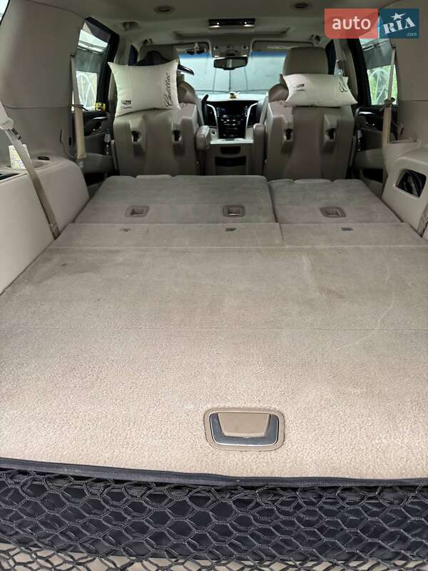 Внедорожник / Кроссовер Cadillac Escalade 2014 в Львове фото 68 Внедорожник / Кроссовер Cadillac Escalade 2014 в Львове
