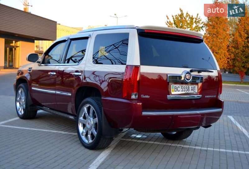 Позашляховик / Кросовер Cadillac Escalade 2008 в Києві
