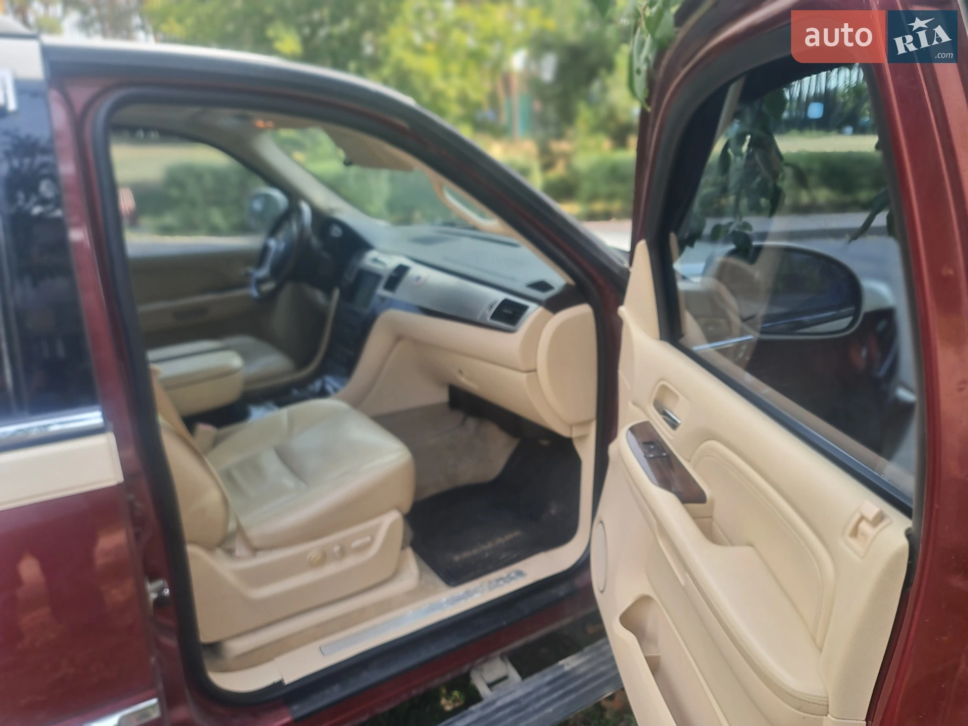 Cadillac Escalade 2008 VIN 1GYFK63808R244533 фото оголошення 5 з 8