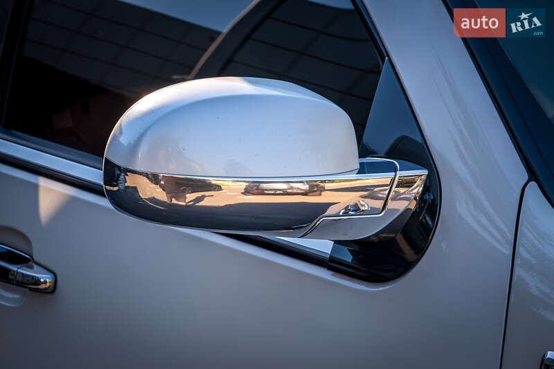 Позашляховик / Кросовер Cadillac Escalade 2011 в Києві