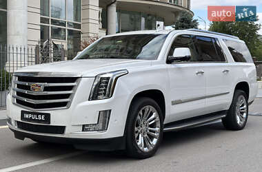 Внедорожник / Кроссовер Cadillac Escalade 2018 в 