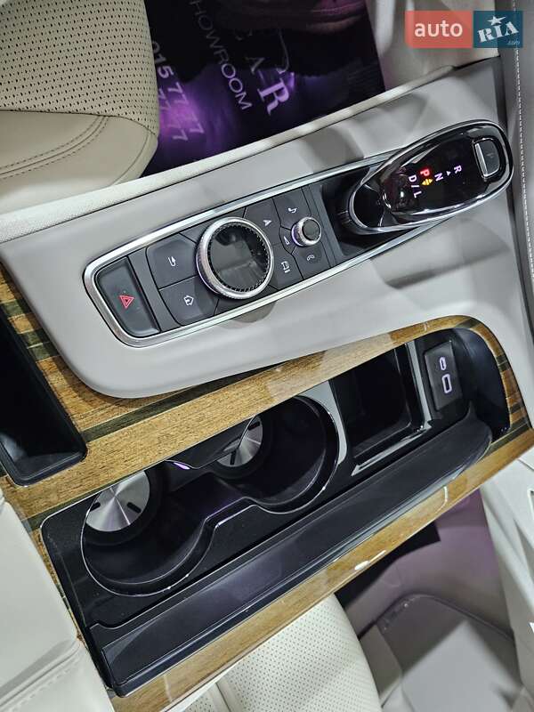 Внедорожник / Кроссовер Cadillac Escalade 2022 в Киеве