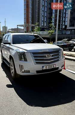 Позашляховик / Кросовер Cadillac Escalade 2017 в Києві