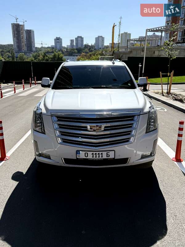 Внедорожник / Кроссовер Cadillac Escalade 2017 в Киеве