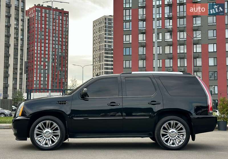 Позашляховик / Кросовер Cadillac Escalade 2007 в Києві