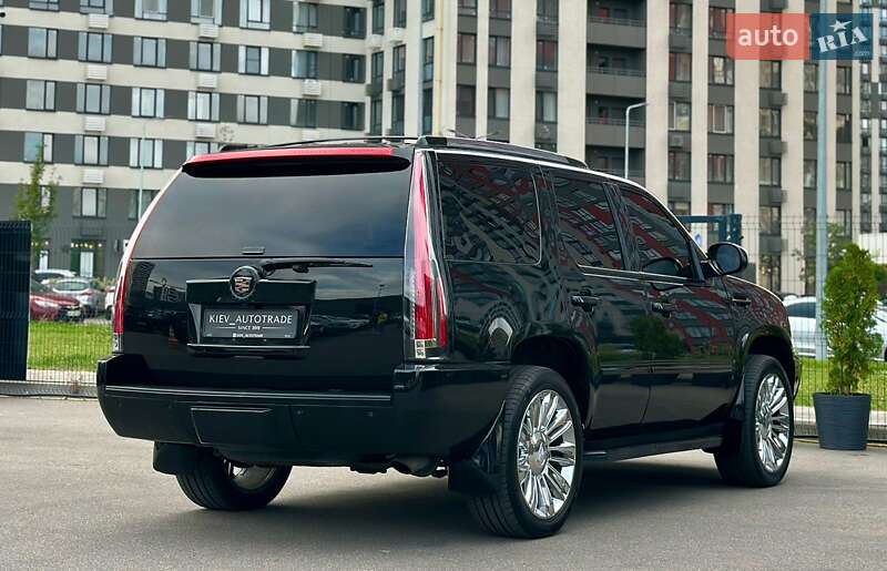 Позашляховик / Кросовер Cadillac Escalade 2007 в Києві