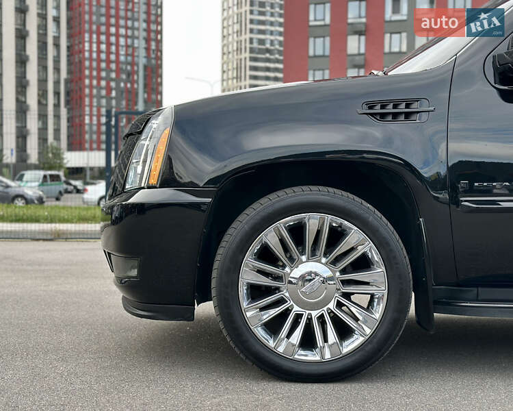 Позашляховик / Кросовер Cadillac Escalade 2007 в Києві