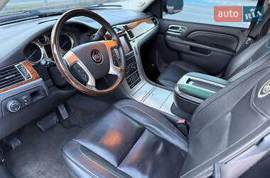 Внедорожник / Кроссовер Cadillac Escalade 2013 в 