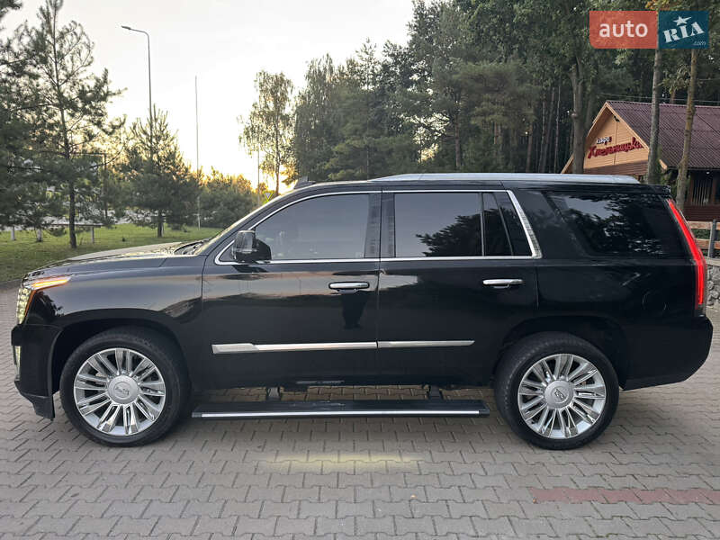 Внедорожник / Кроссовер Cadillac Escalade 2016 в Хмельницком