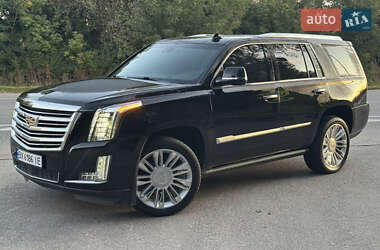 Внедорожник / Кроссовер Cadillac Escalade 2016 в 