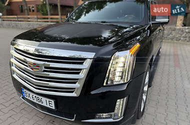 Внедорожник / Кроссовер Cadillac Escalade 2016 в 