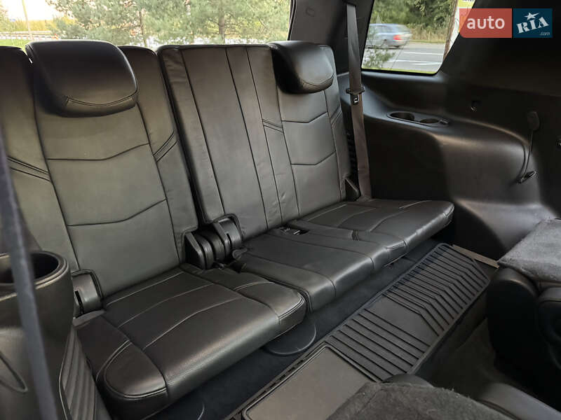 Внедорожник / Кроссовер Cadillac Escalade 2016 в Хмельницком