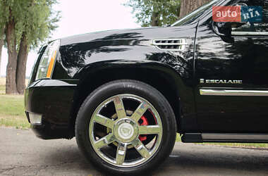 Позашляховик / Кросовер Cadillac Escalade 2008 в 