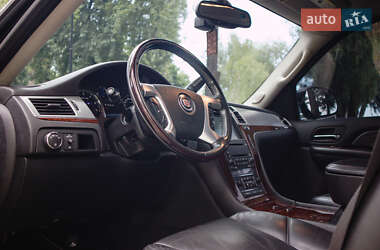 Позашляховик / Кросовер Cadillac Escalade 2008 в 