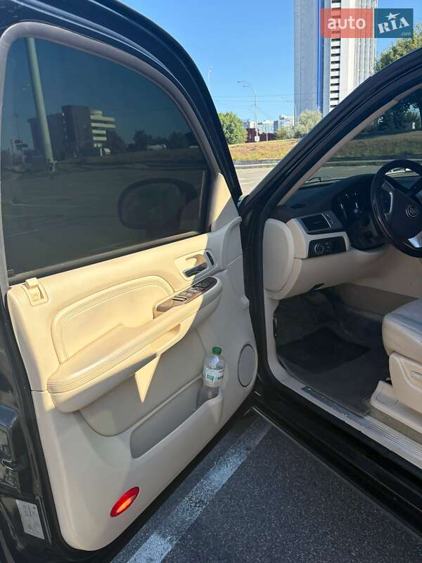Внедорожник / Кроссовер Cadillac Escalade 2008 в Киеве фото 7 Внедорожник / Кроссовер Cadillac Escalade 2008 в Киеве