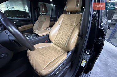 Внедорожник / Кроссовер Cadillac Escalade 2022 в 