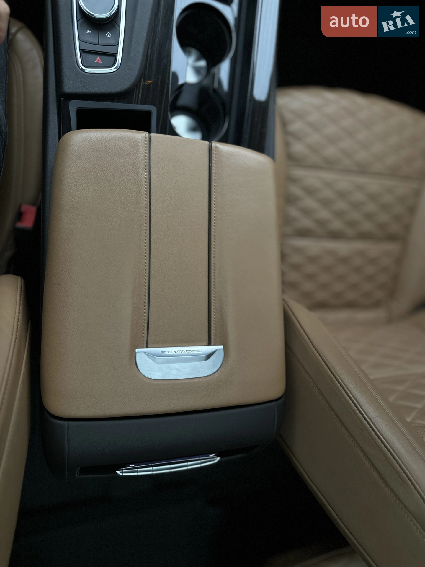 2021 Cadillac Escalade - мініатюра 60