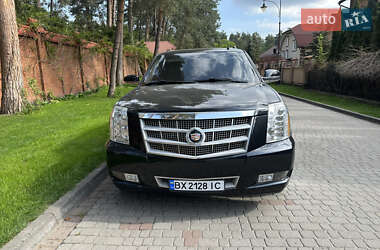 Внедорожник / Кроссовер Cadillac Escalade 2013 в 