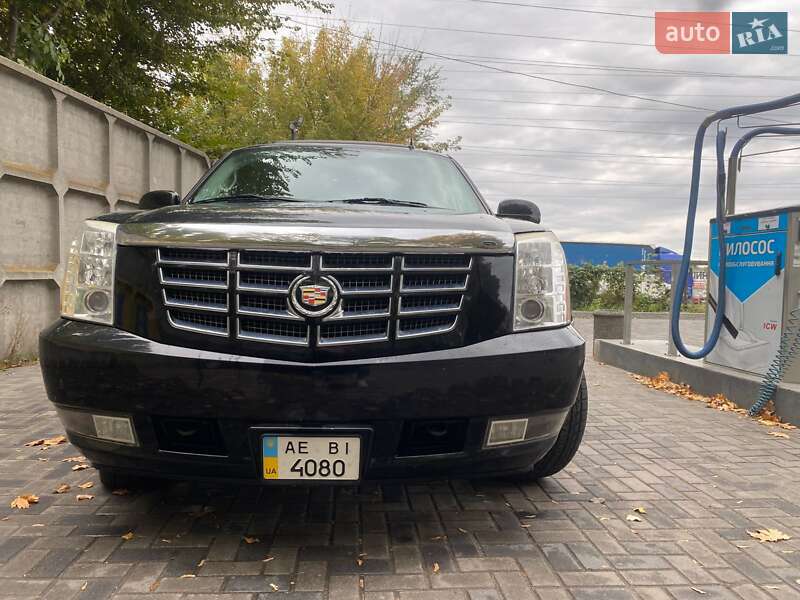 Внедорожник / Кроссовер Cadillac Escalade 2008 в 