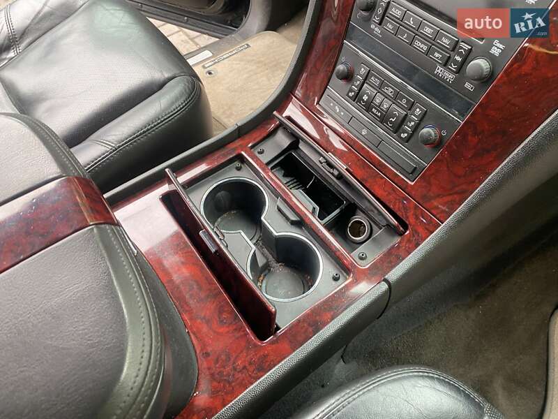 Позашляховик / Кросовер Cadillac Escalade 2008 в Дніпрі фото 44 Позашляховик / Кросовер Cadillac Escalade 2008 в Дніпрі