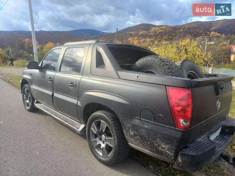 Пикап Cadillac Escalade 2002 в Ивано-Франковске