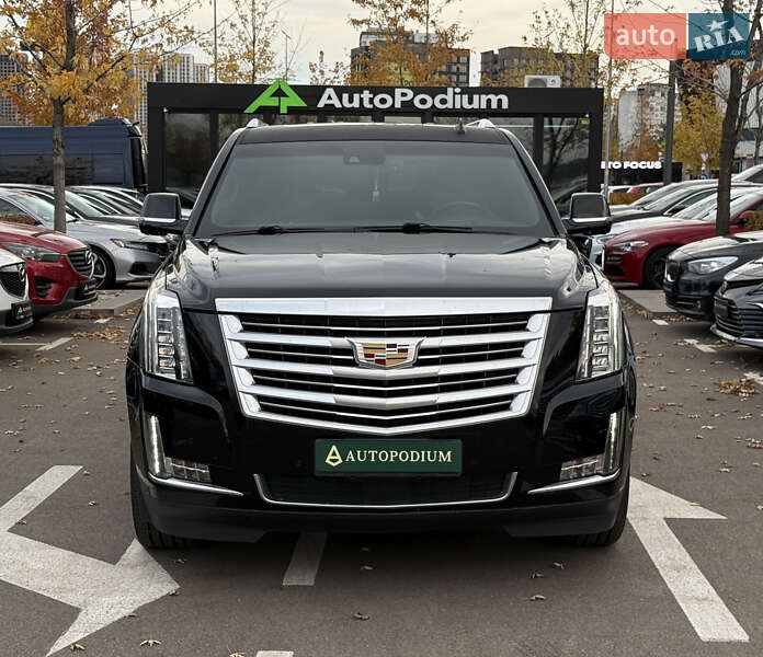 Внедорожник / Кроссовер Cadillac Escalade 2015 в Киеве